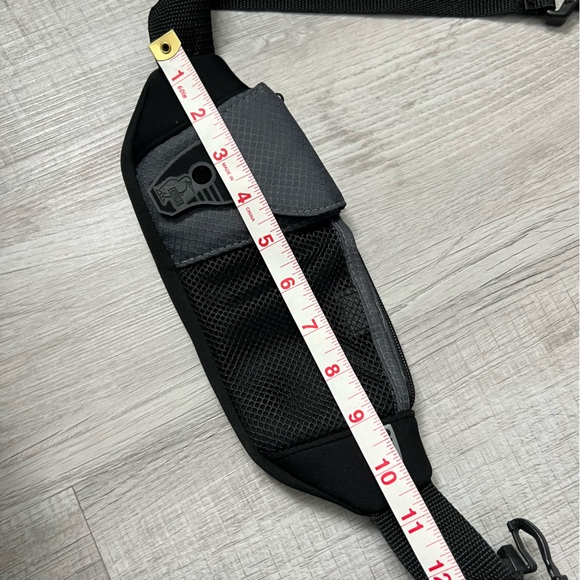 CHUMS Neo Pocket Waist Pack Black Gray - Picture 9 of 11